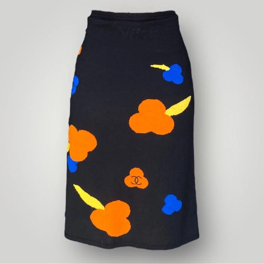 Chanel Vintage Y2K Pencil Skirt 🍊